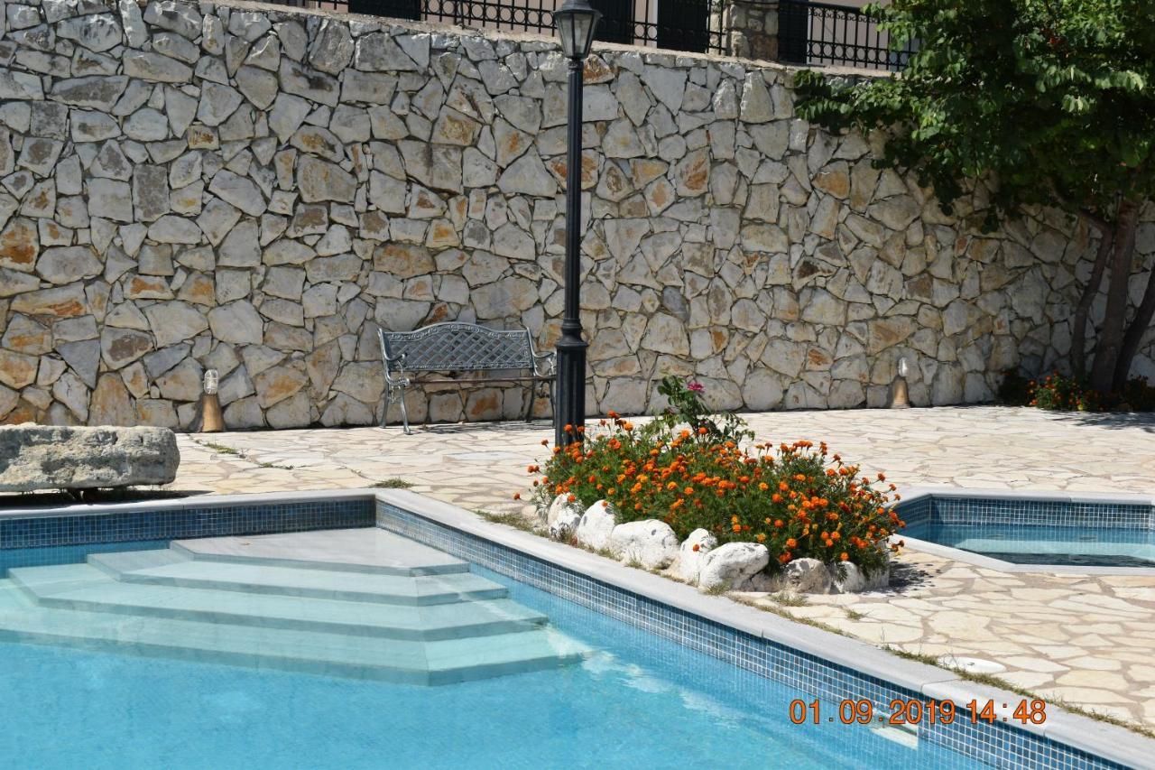 Estate Dafnopanagia Villa Magda Asprogerakata 외부 사진